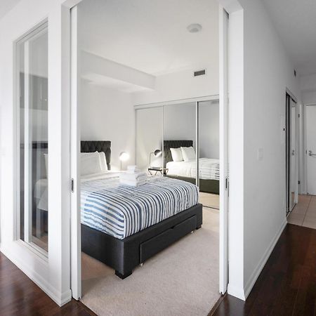 Downtown Toronto 1 Bdrm Condo With Parking And Views Eksteriør billede